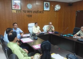 त्योहारी सीजन से पहले गढ़वा में मिलावटखोरों पर कसता शिकंजा! 35 किलो नकली पनीर जब्त, 8 लाख से ज्यादा का जुर्माना; DC ने दिए सघन चेकिंग के आदेश