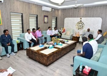 ऑनलाइन खतियान में गड़बड़ी पर एक्शन में सीएम हेमंत सोरेन! बुंडू के 18 गांवों में ‘स्वासी’ की जगह ‘मुंडा’ दर्ज कराने की मांग, प्रतिनिधिमंडल को मिला कार्रवाई का भरोसा