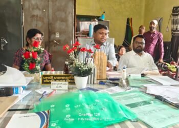 परीक्षा से ठीक पहले गढ़वा प्रशासन का कड़ा इम्तिहान! DEO और DSए ने परीक्षा केंद्रों का किया औचक निरीक्षण, 1 नवंबर को 26 केंद्रों पर होगी JTET परीक्षा